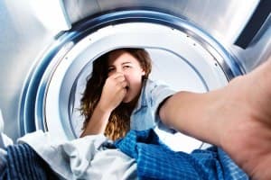 Cattivi odori dal cestello della lavatrice